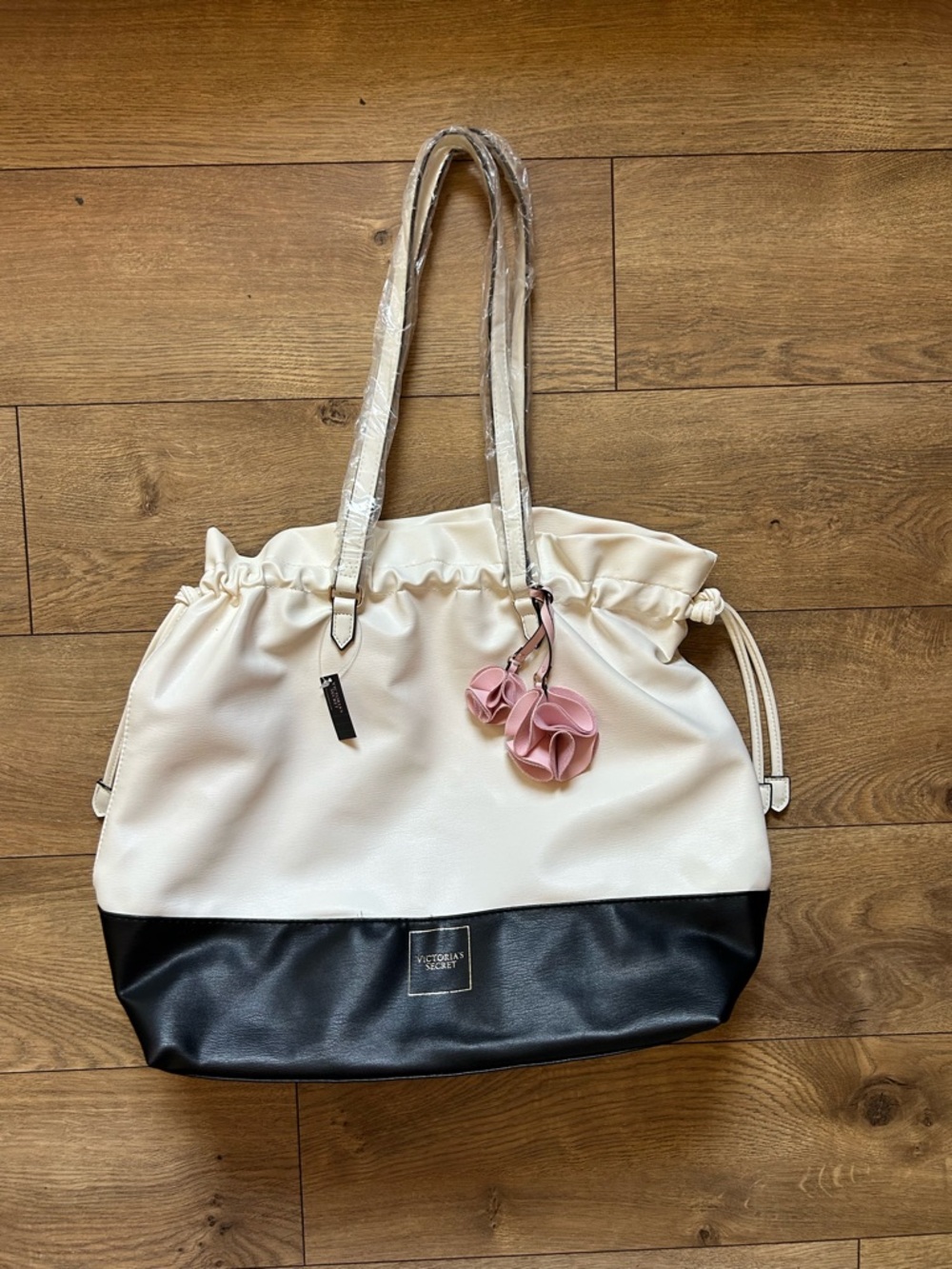 Victoria's Secret NWT White and Black Two-Tone Tote with Pink Charm